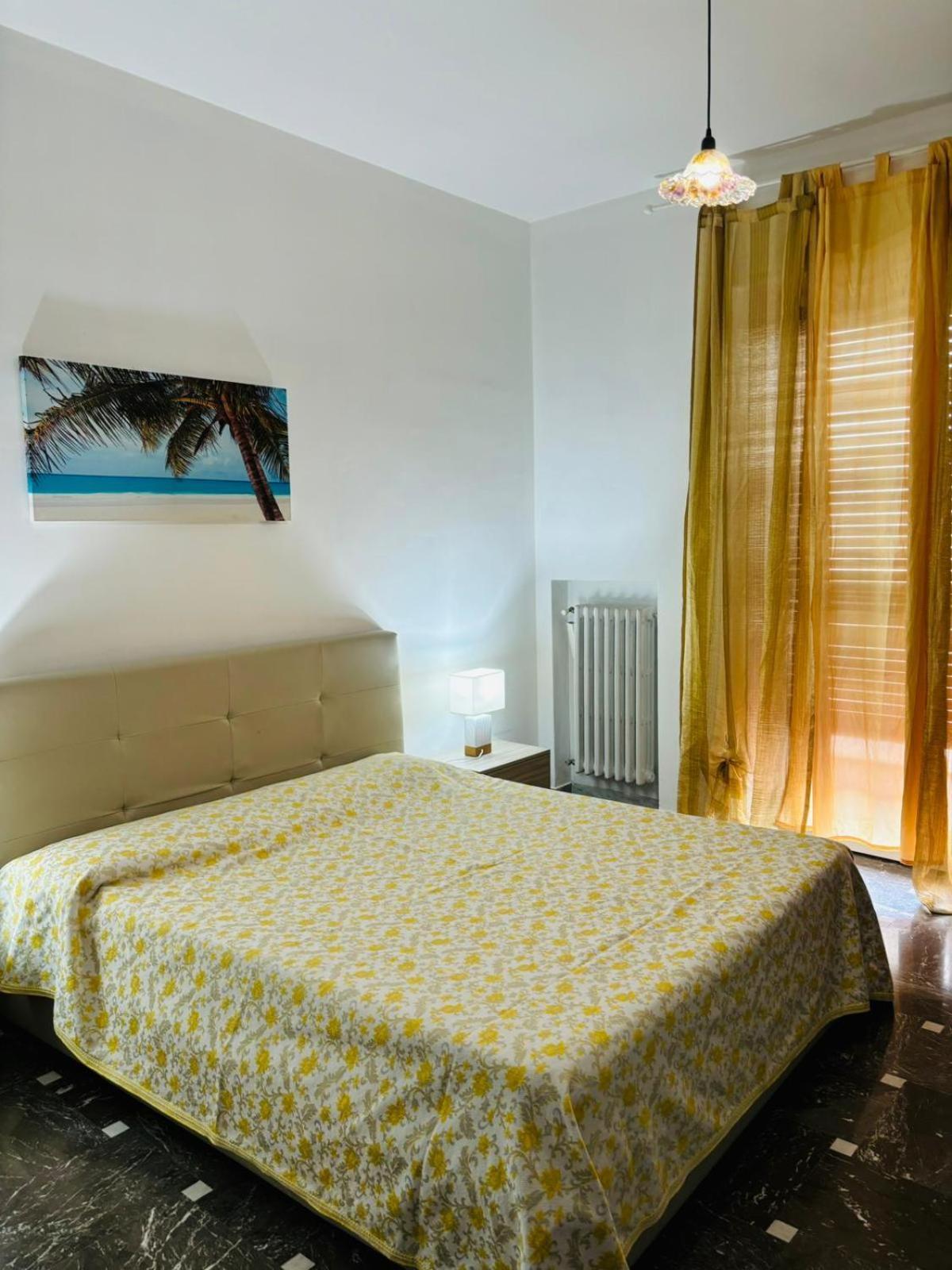 Matthias Central Rooms And Accomodation Bari Exteriör bild