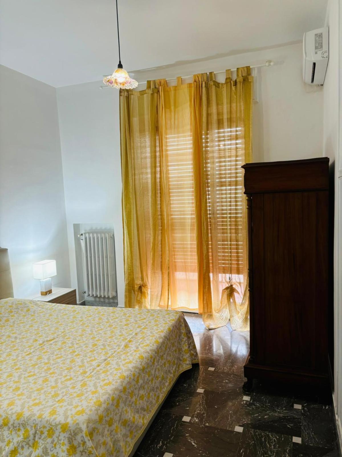 Matthias Central Rooms And Accomodation Bari Exteriör bild