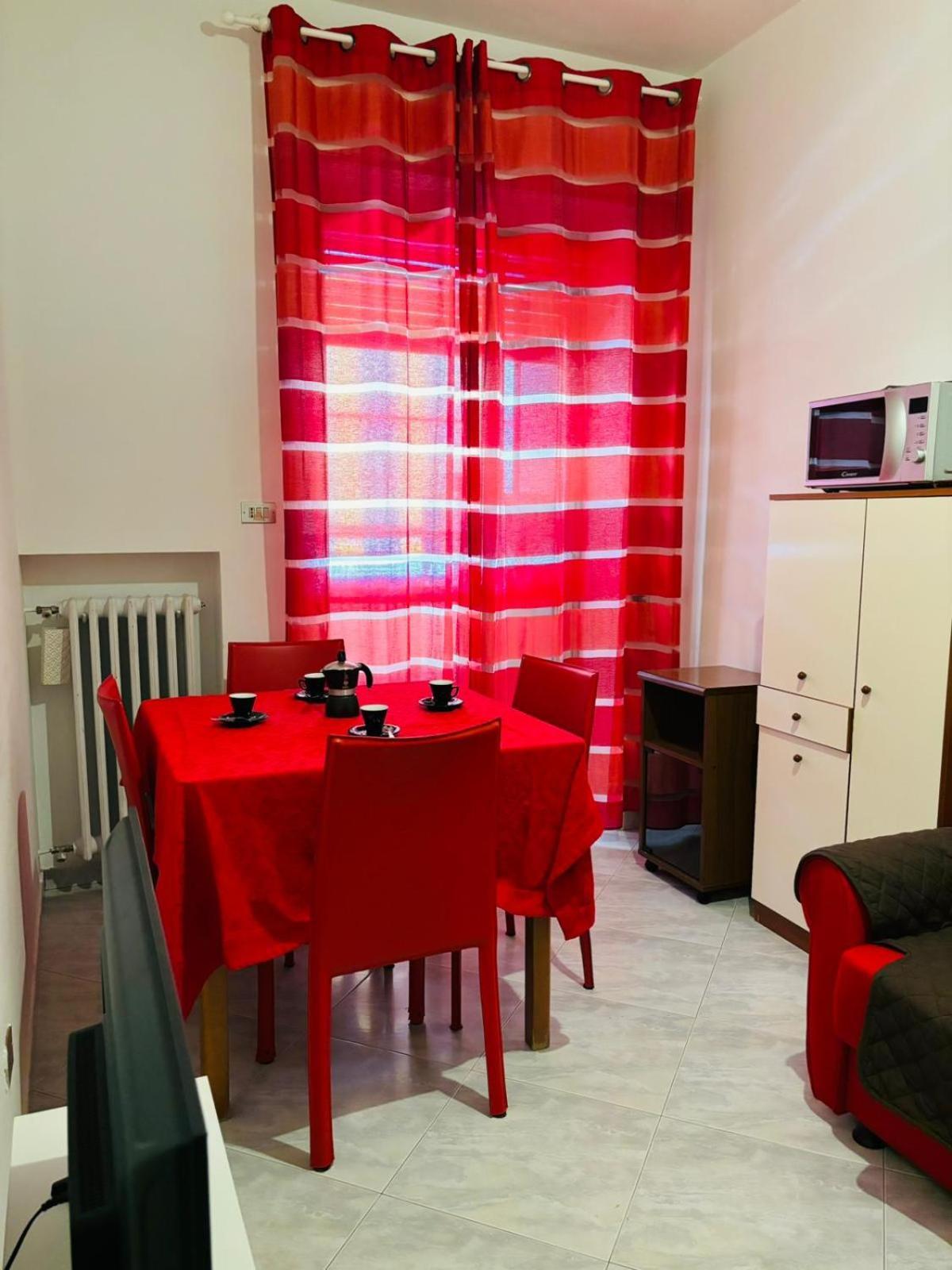 Matthias Central Rooms And Accomodation Bari Exteriör bild