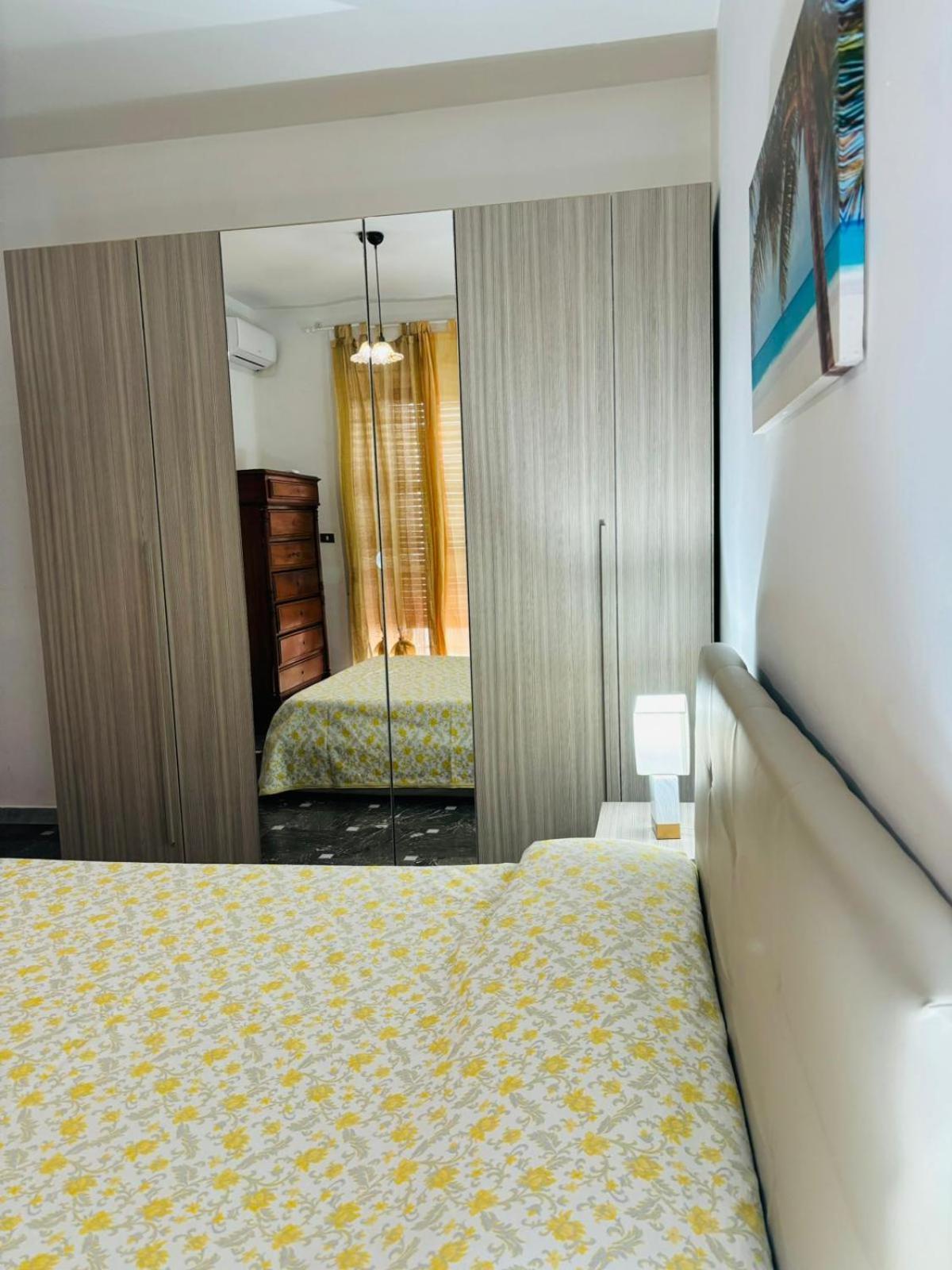 Matthias Central Rooms And Accomodation Bari Exteriör bild